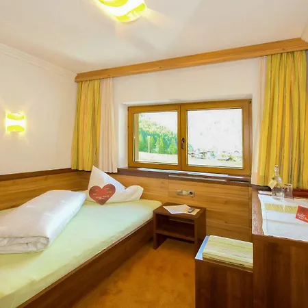 Garni Hainbacherhof Solden