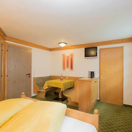 Garni Hainbacherhof 3* Sölden