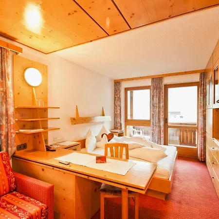 Garni Hainbacherhof 3* Sölden