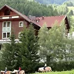 Hotel Garni Hainbacherhof Sölden