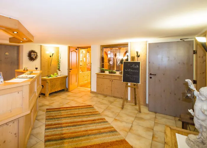 Hotel Garni Hainbacherhof Sölden