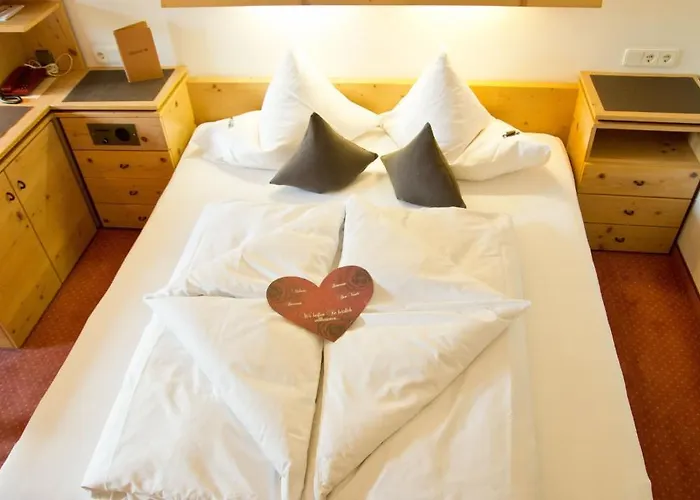 Hotel Garni Hainbacherhof Sölden