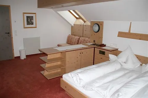 Hotel Garni Hainbacherhof 3*