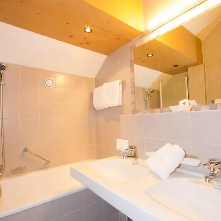 Garni Hainbacherhof 3* זולדן